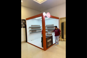 Frame 988665534