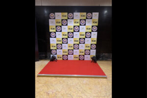 Frame 988665559